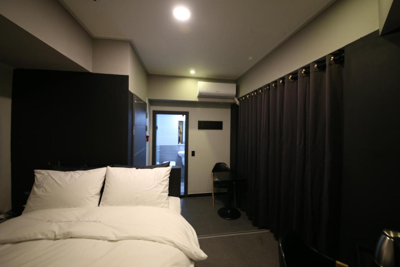 Pyeongtaek Stay Hotel 2 Экстерьер фото